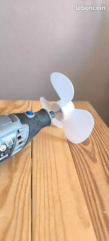 HELICE POUR DREMEL — Hélice pour Dremel ou perceuse avec fixation standard, idéale pour bricolage et projets divers.