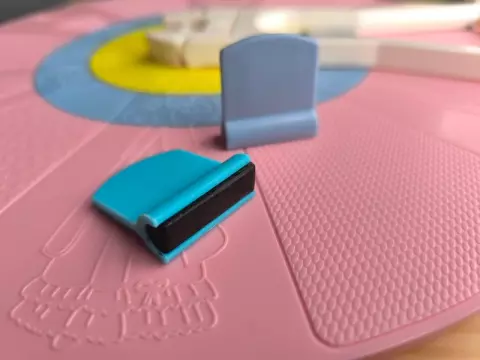 PORTE CRAIES DESSINONS LA MODE MB — Porte-craie de remplacement compatible avec le jeu « Dessinez la mode » de MB.